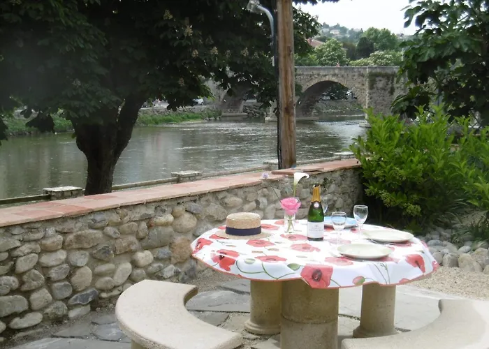 Limoux Riverside Gardens